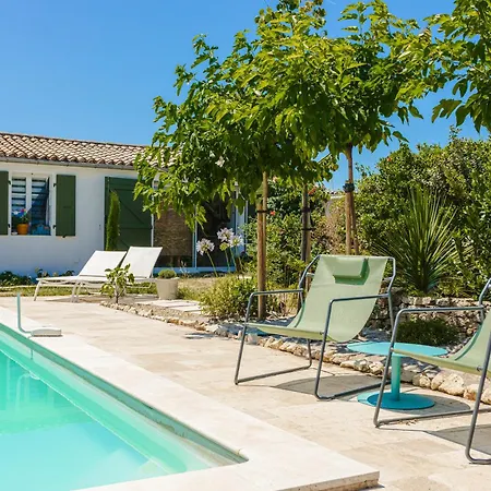 Escapades Oceanes Bed & Breakfast 3*