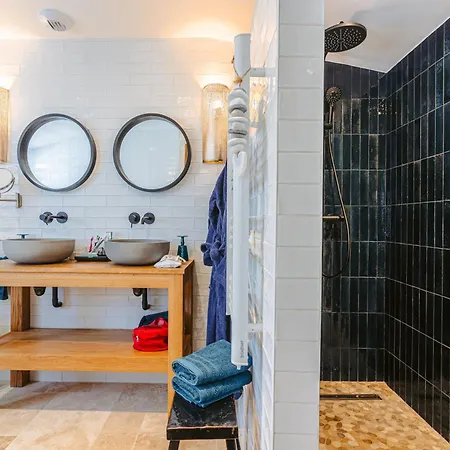 Escapades Oceanes Bed & Breakfast Sainte-Marie-de-Re