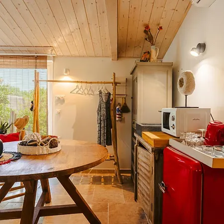 Escapades Oceanes Bed & Breakfast Sainte-Marie-de-Re